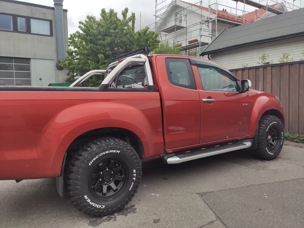 KMC KM723 Trail - Isuzu D-Max | Vintage Wheels AS - Spesialist på dekk ...